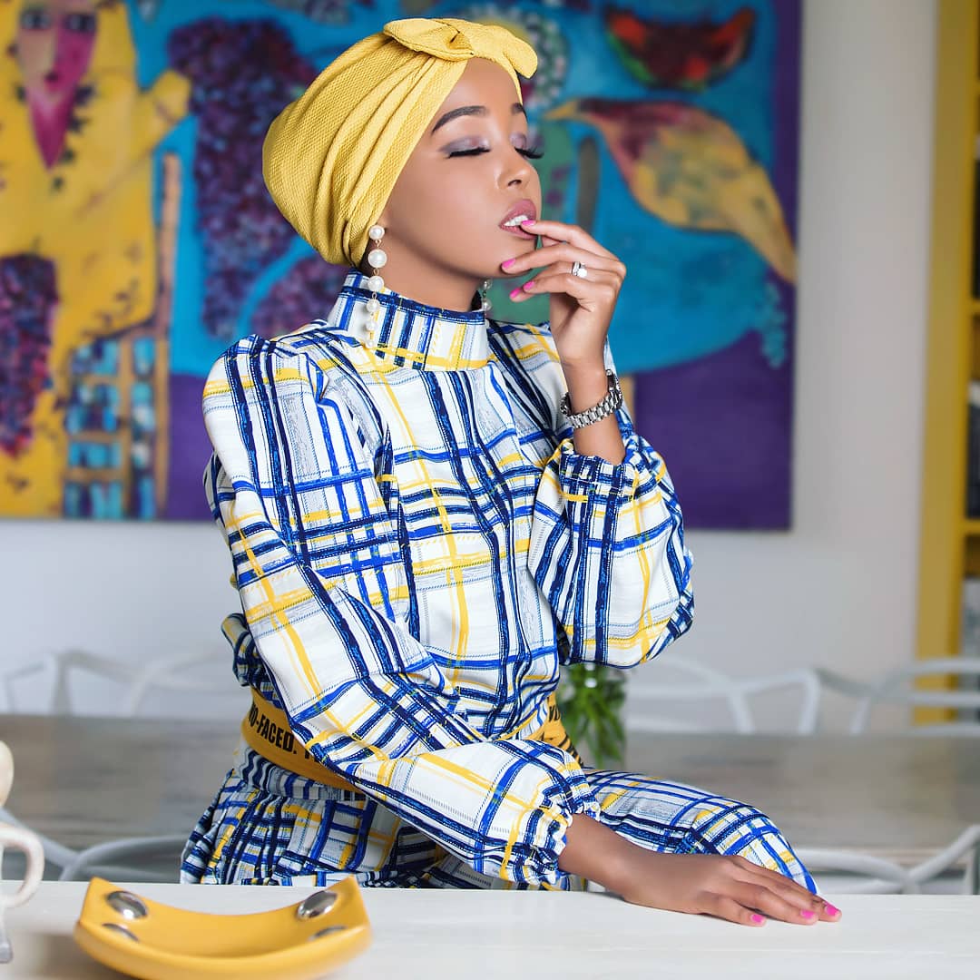 HouseOfIdil's tweet photo. #HouseofIdil #TwoFacedCollection #Hijabi #FashionDiaries #TwoFaced #Muslimahchamber #HOI #Muslimah #ModestFashion #Collection #EastAfrican #Formal #ModestyMovement #Mwave https://t.co/UU0R9HPoQZ