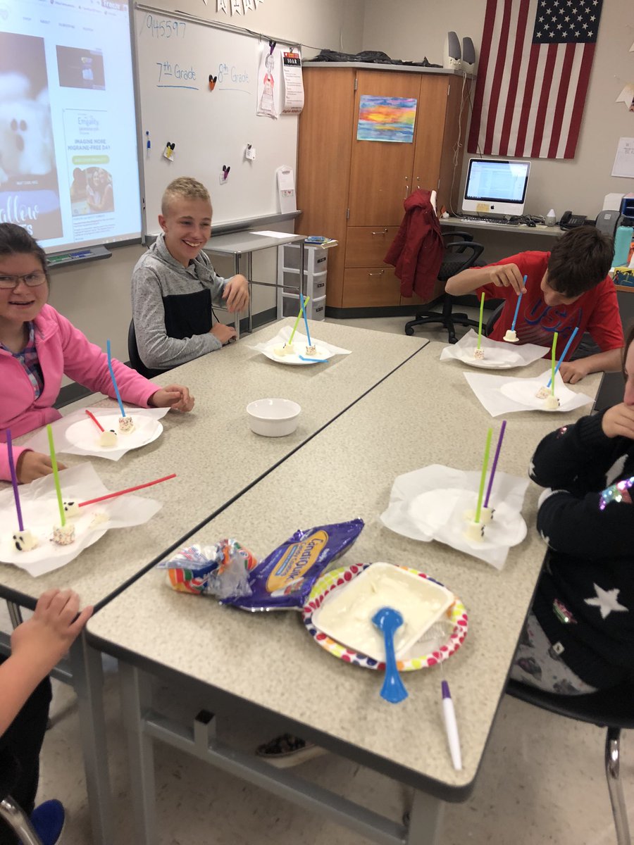 SPearlmutter's tweet image. We had so much fun making marshmallow ghosts today! 👻🎃#HappyHalloween #werbwms