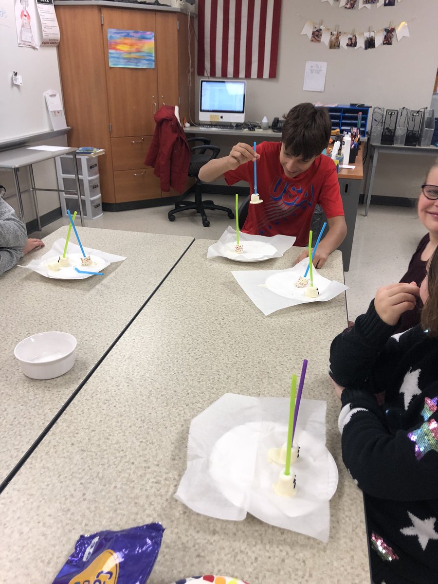 SPearlmutter's tweet image. We had so much fun making marshmallow ghosts today! 👻🎃#HappyHalloween #werbwms