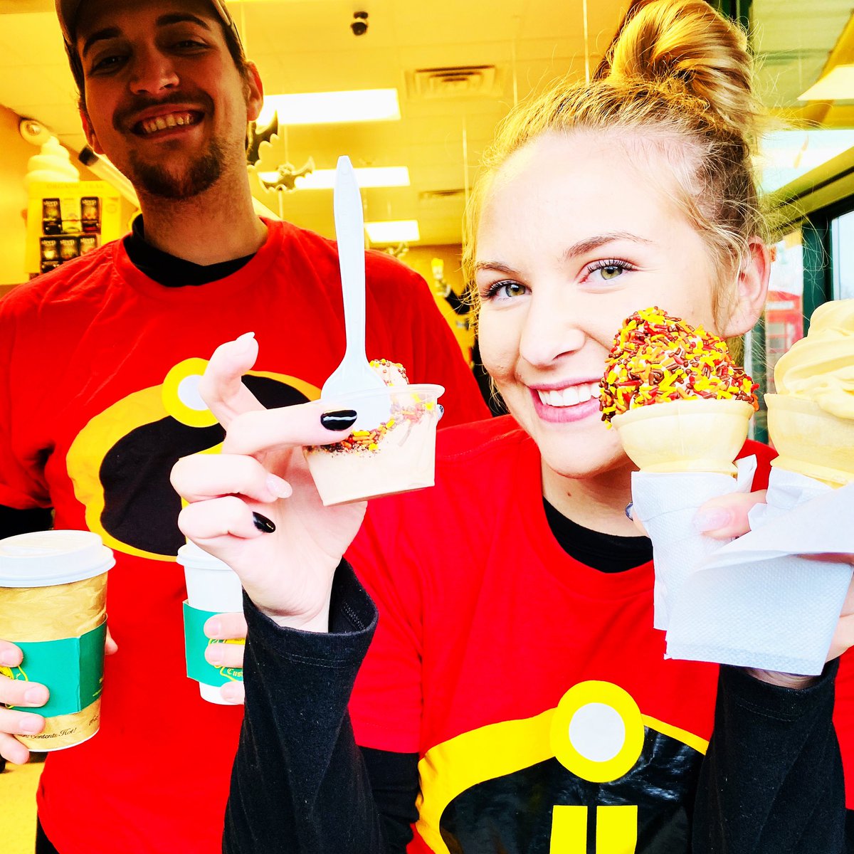 Wallys_custard's tweet image. We hope you have an INCREDIBLE Halloween!! Free kid cone w/ spooky sprinkles for kids in costume. #WallysFrozenCustard #FrozenCustard #FunStuffForKids #LoveMyJob #HappyHalloween #Halloween #Incredibles #Detroit #StClairShores #GrossePointe #Michigan