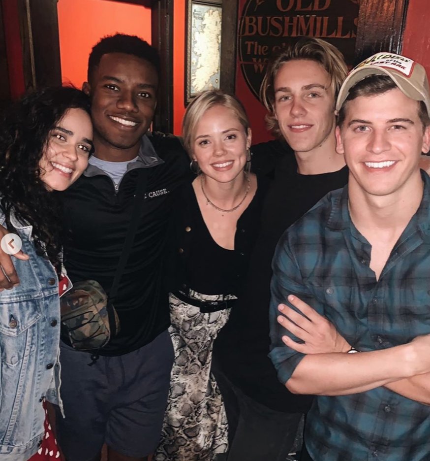writerkmc's tweet photo. Sorry I'm unable to hand out Halloween candy tonight but I just saw a picture on IG of the OOUIL cast hanging out together on and my heart exploded 😭❤️ https://t.co/1kE6Dx7x0q