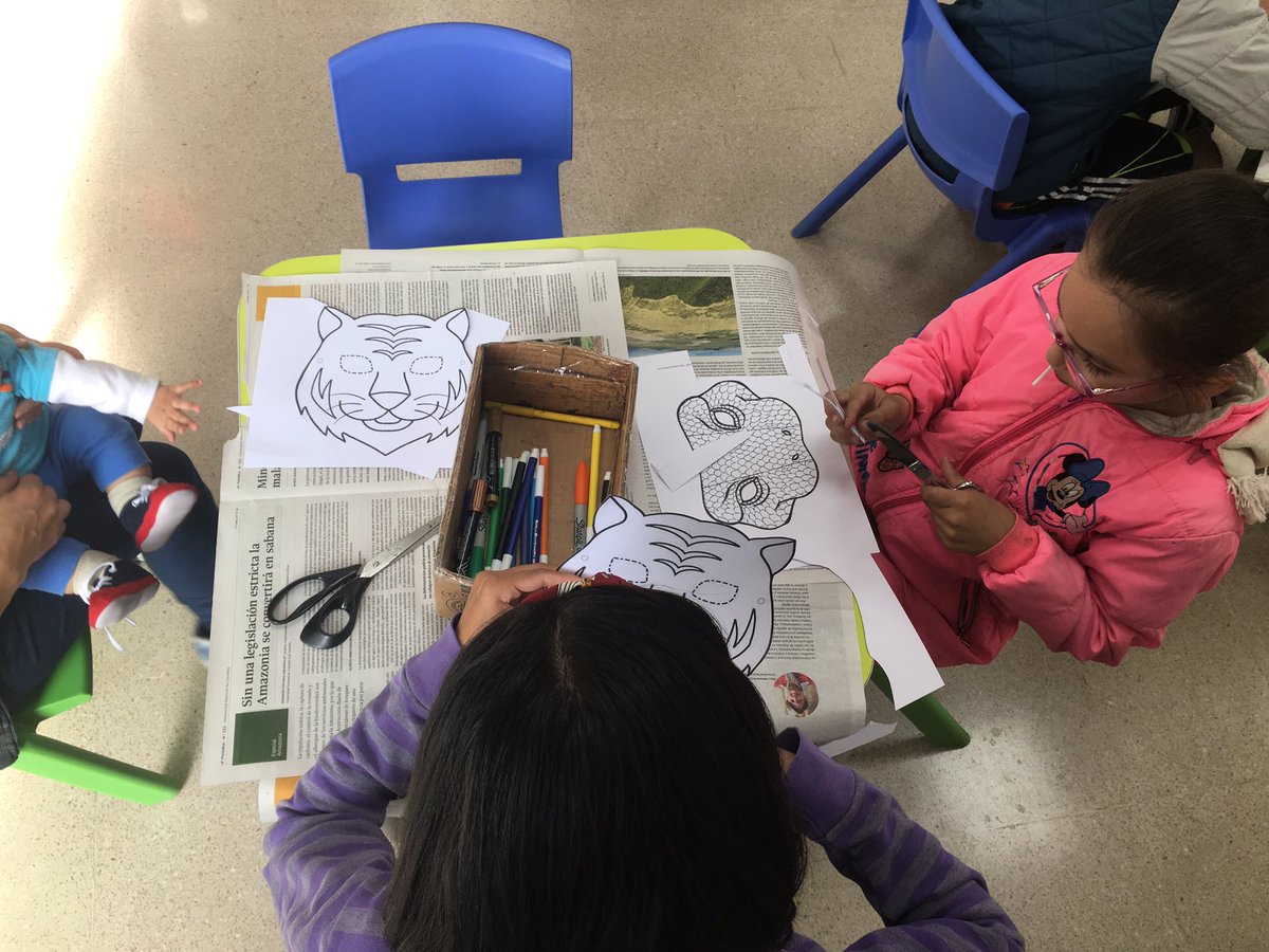 bosacultural's tweet photo. Estamos en la Biblioteca Pública Bosa, acompañando fiesta de halloween, preparada para los niños y niñas de la localidad.
#ActividadesBibloRed #Culturaparalaciudad #Ciudadparalacultura https://t.co/0z6m83Gb1l