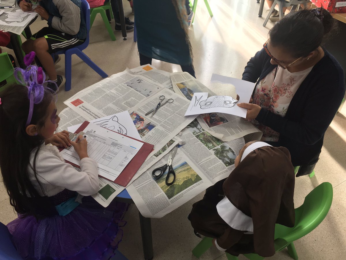 bosacultural's tweet photo. Estamos en la Biblioteca Pública Bosa, acompañando fiesta de halloween, preparada para los niños y niñas de la localidad.
#ActividadesBibloRed #Culturaparalaciudad #Ciudadparalacultura https://t.co/0z6m83Gb1l