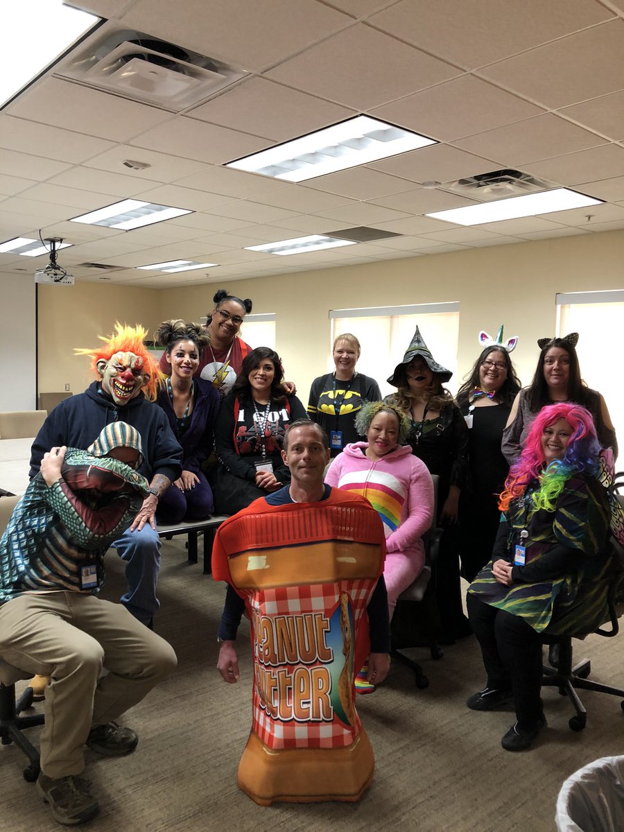 JeremyP_SSG's tweet photo. Pueblo SSG showing their Halloween Spirit!  #peanutbutterlives @edenley1 @loo_lewis @PuebloHotChilis #TuggleNation #FieldsFam https://t.co/YnISXFpa6y