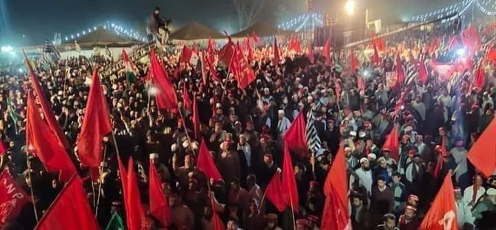 TalhaMomand's tweet photo. آزادی مارچ۔  @a_siab @BushraGohar @s_jafarshah @Palwasha_Abbas @AsgharAchakzaii @AsfandyarKWali @AimalWali @Khushal_Khattak @Khadimhussain4 @ShaguftaMalik12 @JamilaGillani @sanagulzar07 @MianIftikharHus @SPOX_ANP @SamarHBilour @SitaraAyazANP @BachaKhanMarkaz @AyubKAsharay https://t.co/Pe4c7QgfpS