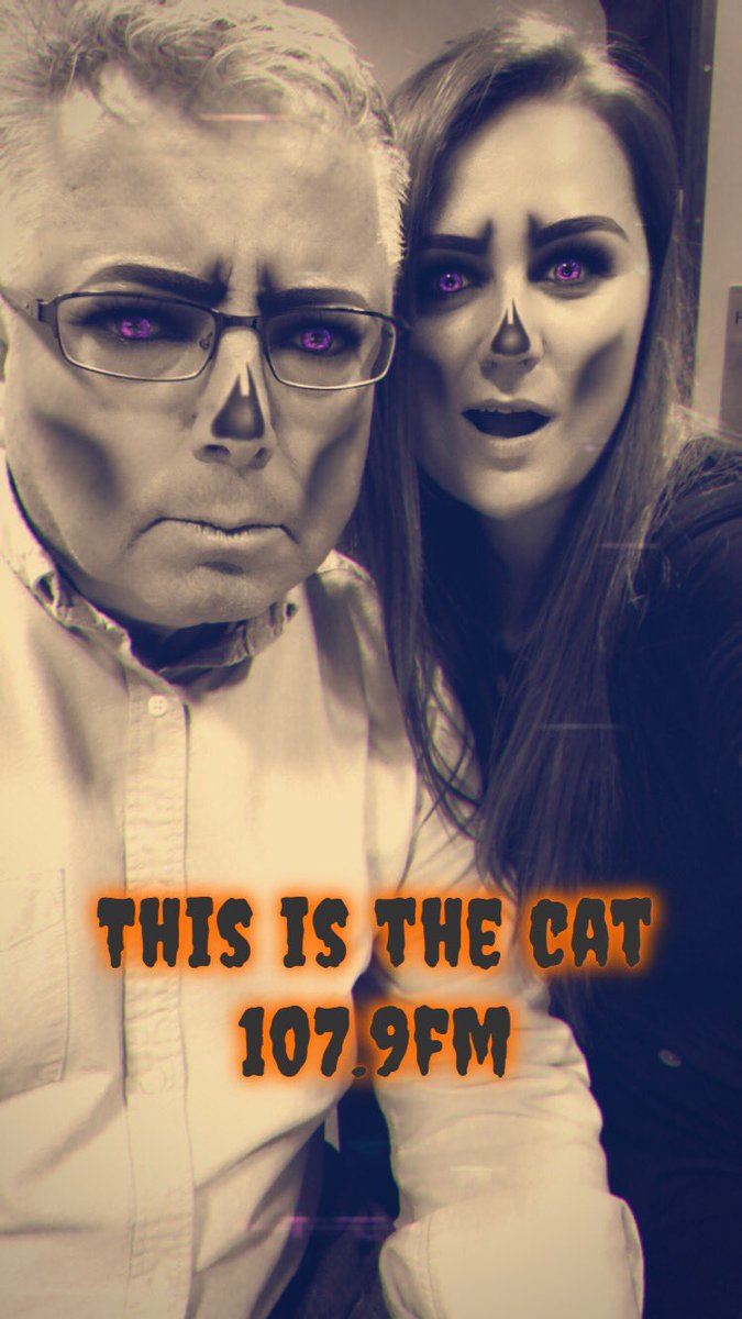 MeganLeeSinger's tweet photo. Thanks to all you wonderful people who listened to me @MeganLeeSinger and @frontguygary this Morning on @thisisthecat 🎃 what an enjoyable Halloween breakfast show we had !! #iputaspellonyou #HappyHalloween #MeganLeeSinger see you next Thursday 👻😘 xx https://t.co/QsCfZfhwtI