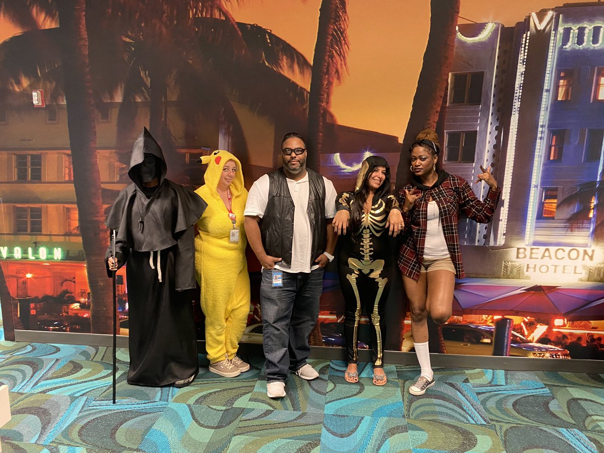 Fearlessbloom (@kjulesdtv) on Twitter photo Happy Halloween 🎃 from Miami7!!! @RickyPaulaATT @LatoyaMiami7ATT @ElayneMiamiATT <a href="/Shaqtasticmom/">Shaquana Guillot @Shaqguillot TheNewMia7ATT</a> Happy Halloween 🎃 from Miami7!!! @RickyPaulaATT @LatoyaMiami7ATT @ElayneMiamiATT <a href="/Shaqtasticmom/">Shaquana Guillot @Shaqguillot TheNewMia7ATT</a>