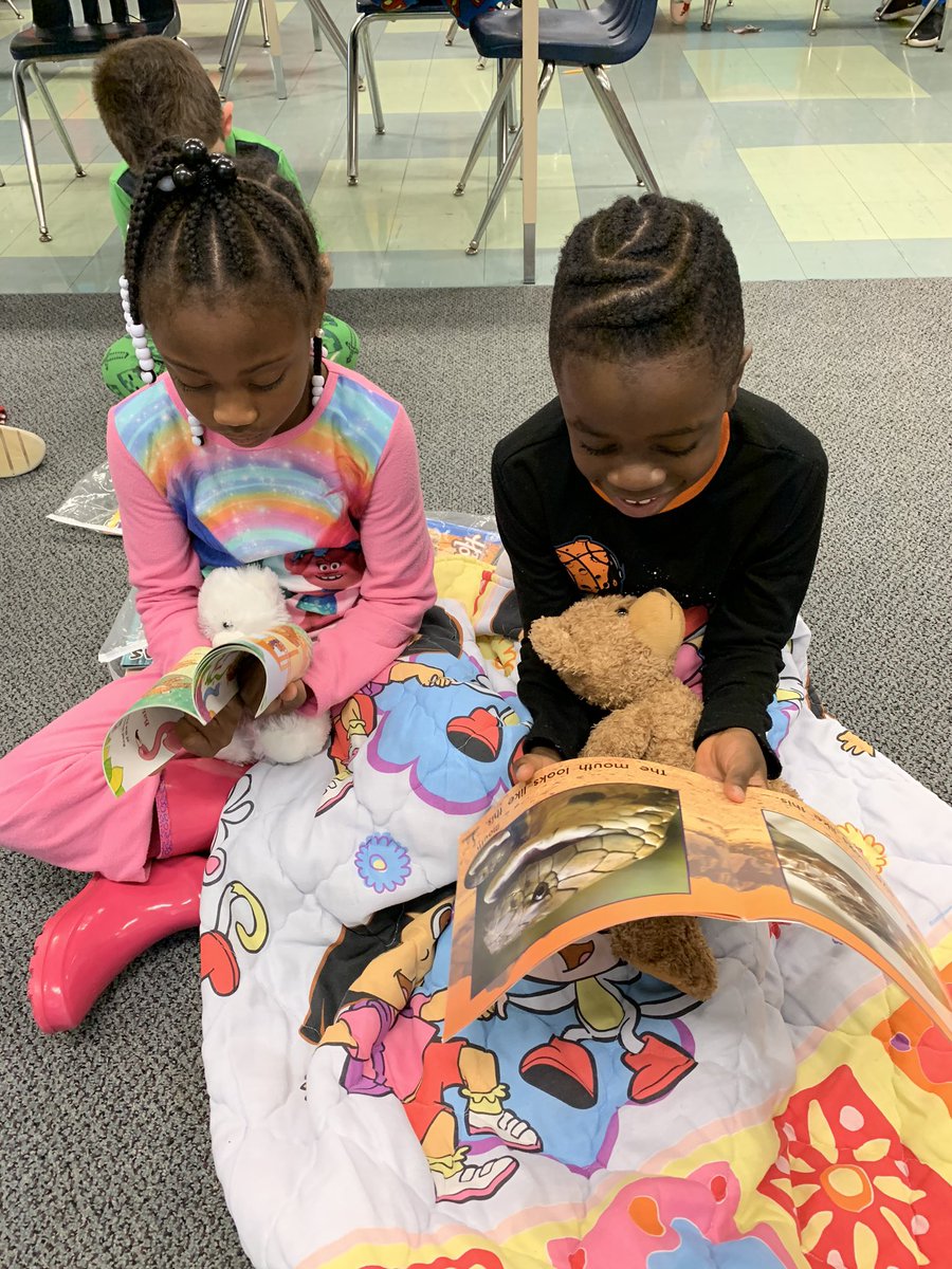 PicconeDanielle's tweet image. Pajama Day! @WestRidgeGreece @redribbonweek @GreeceCentral