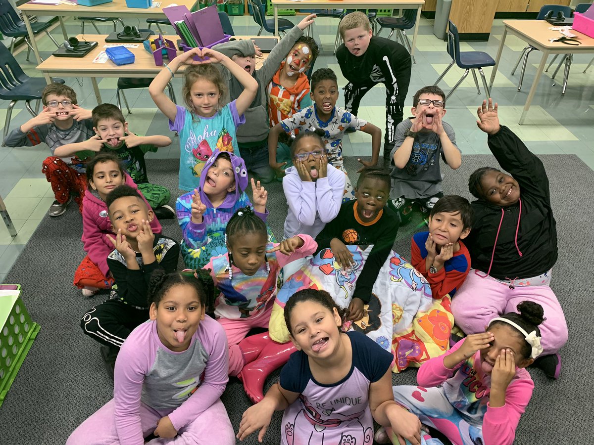 PicconeDanielle's tweet image. Pajama Day! @WestRidgeGreece @redribbonweek @GreeceCentral