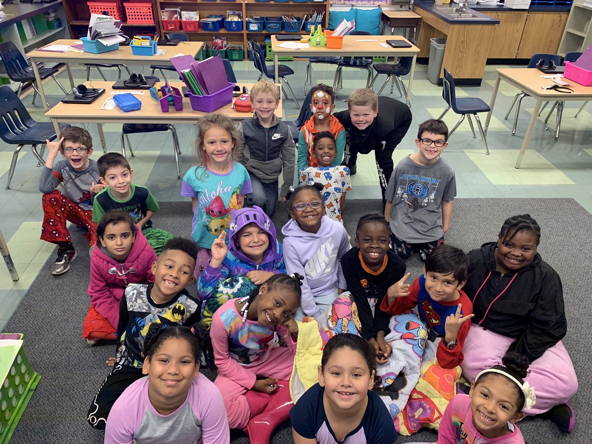 PicconeDanielle's tweet image. Pajama Day! @WestRidgeGreece @redribbonweek @GreeceCentral