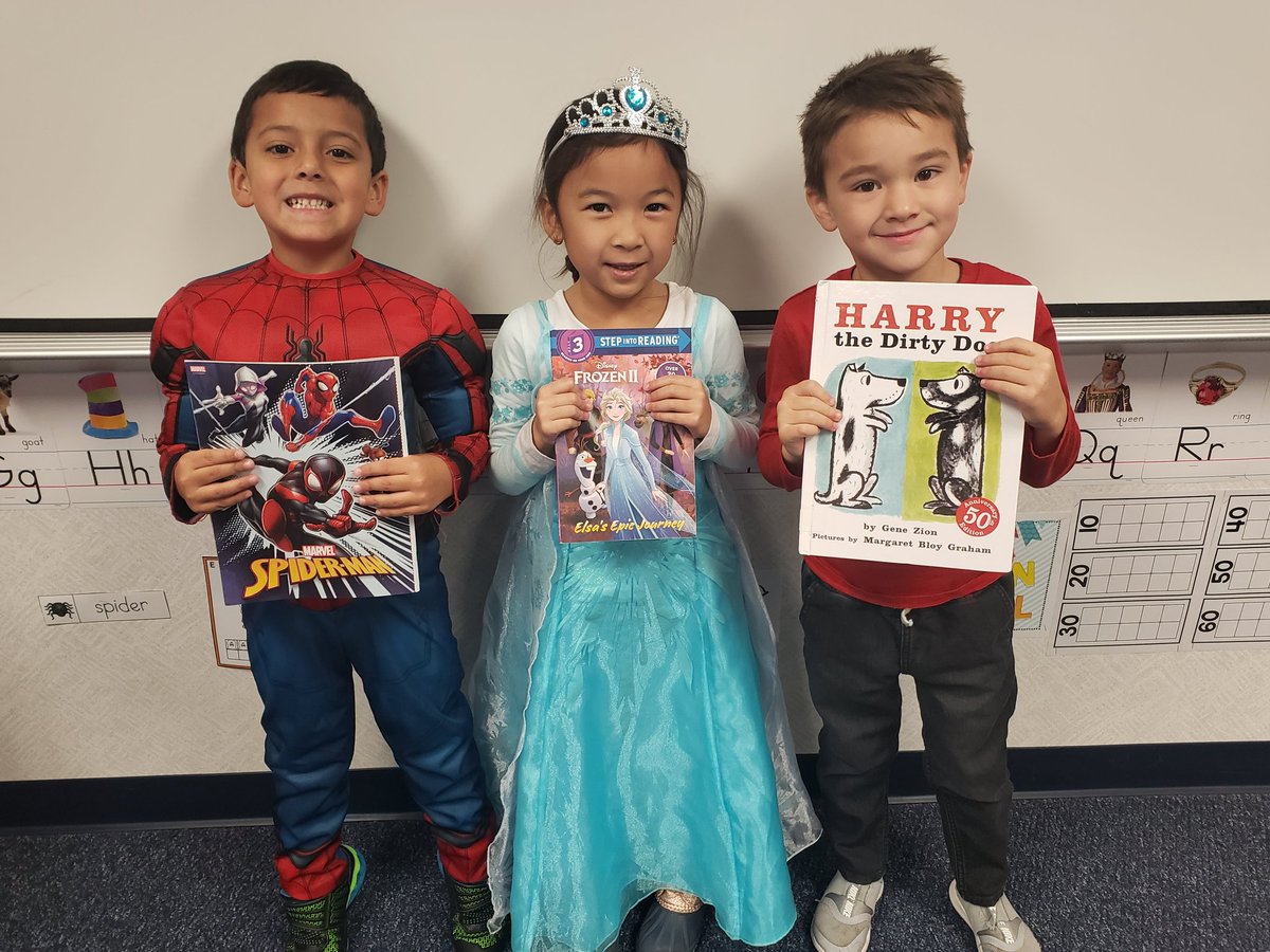 mrssessums's tweet photo. 🎃 Storybook Character Dress Up Day 2019 🎃 https://t.co/DfWfbybkQI