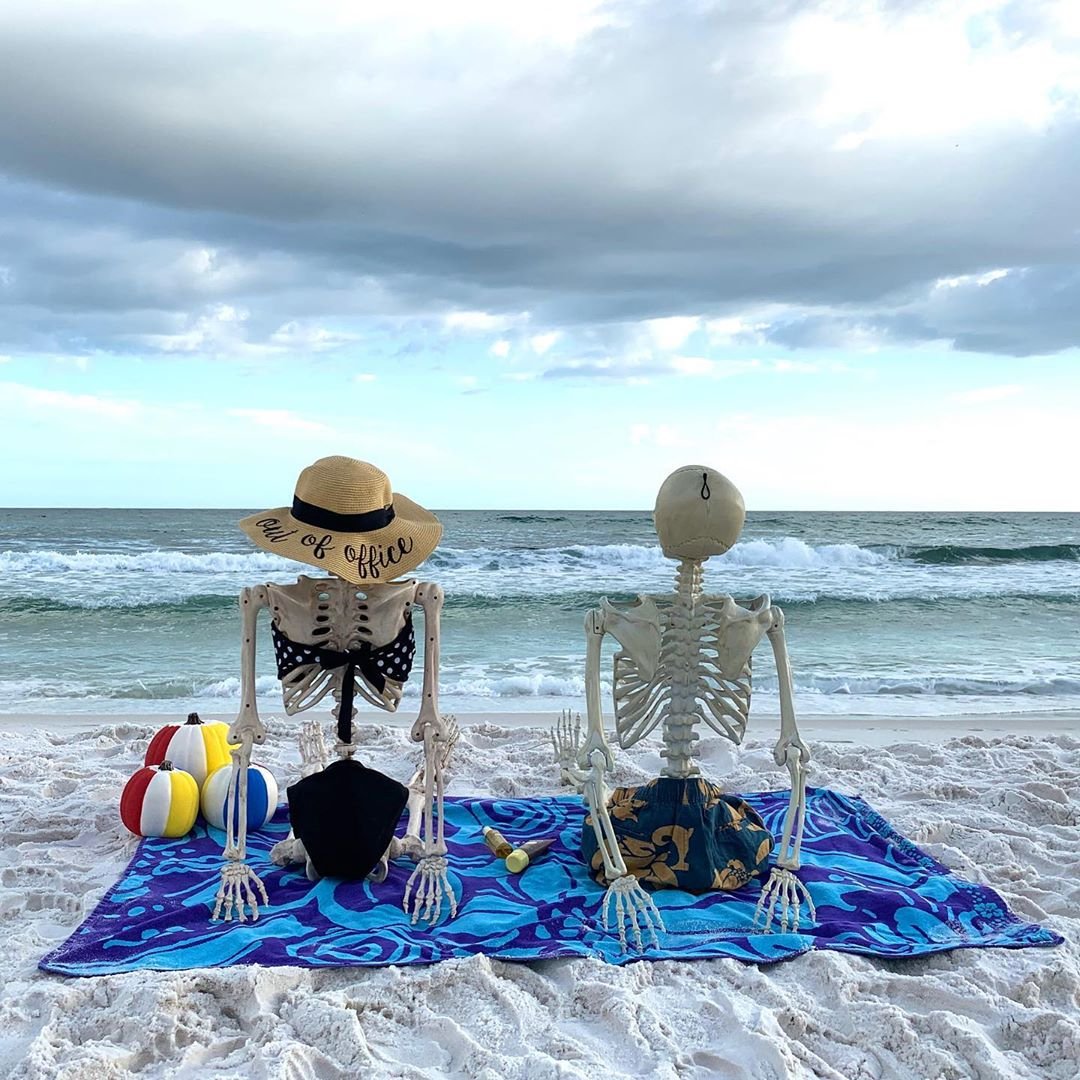 VisitPensacola's tweet photo. Happy Halloween from all of us in #Pensacola 💀
📷 @holidayinnpensacolabeach https://t.co/YY3wEw9l7I