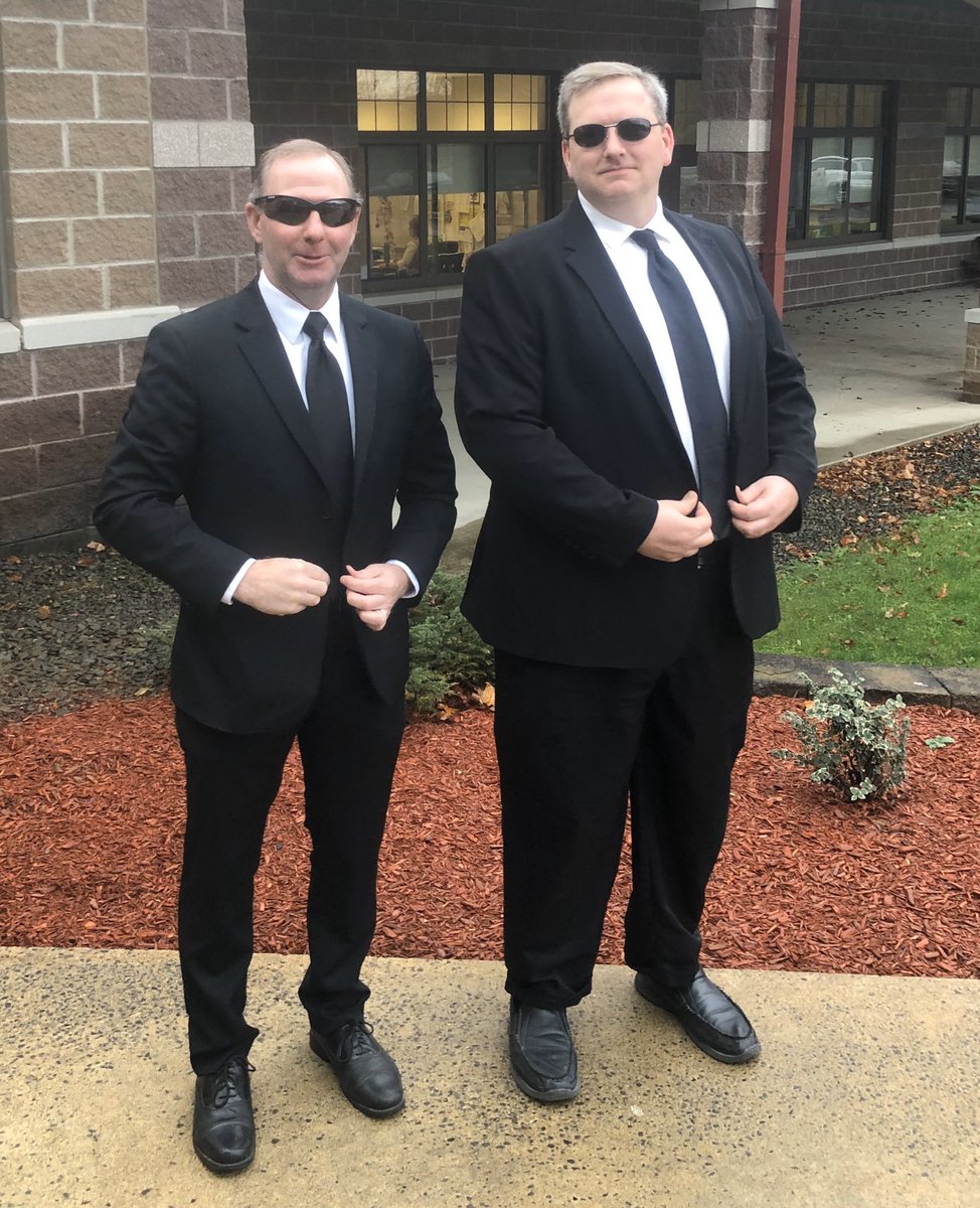 MrDeMars_OAOC's tweet photo. Happy Halloween from the staff of the Otsego Area Occupational Center! #oncboces https://t.co/RUkJIqXBBO
