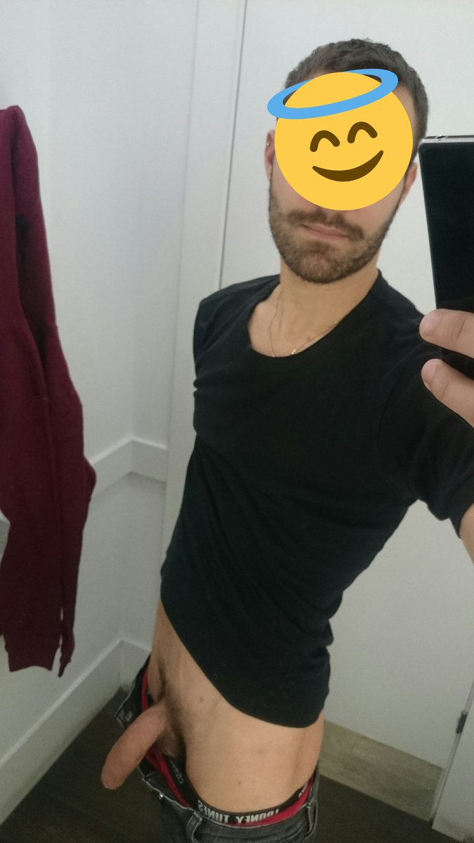 Kwstadinulis's tweet photo. Hard in the changing room.. https://t.co/i7TcyXVbkv