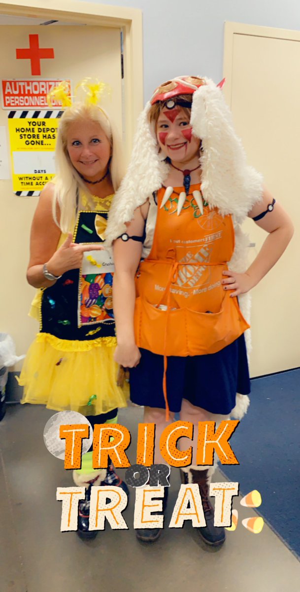 SusanCortese's tweet photo. The Rain & Winds couldn’t stop D36 LI NY Associates from having a few laughs on Halloween! #HandingOutCandy #MakingOurCustomersLaugh @DonnaMarron5 @mespo2013 @mistrettasam82 @1272SASM @PeterDeStasio @sherryyaskin @SasekMike @clueless4p @jpmorse @Selma_Ozkal https://t.co/OkZG47FCsC