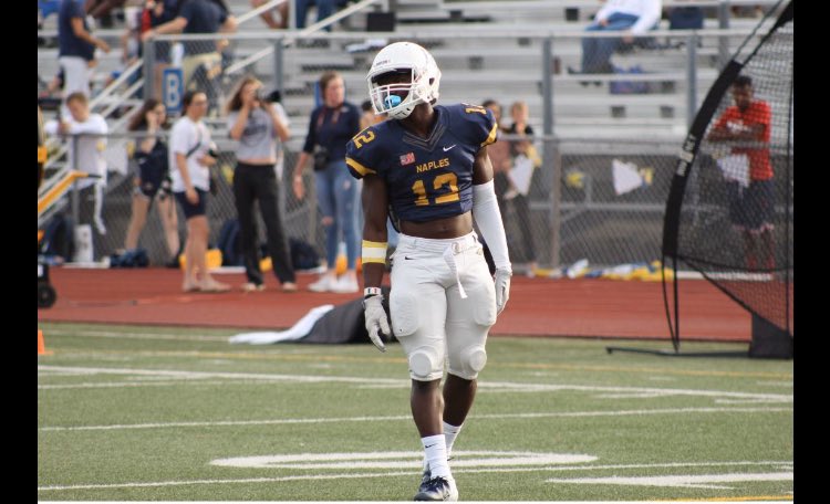 zobrown239's tweet photo. #Undefeated state we comin https://t.co/9wnZ3TIzWd