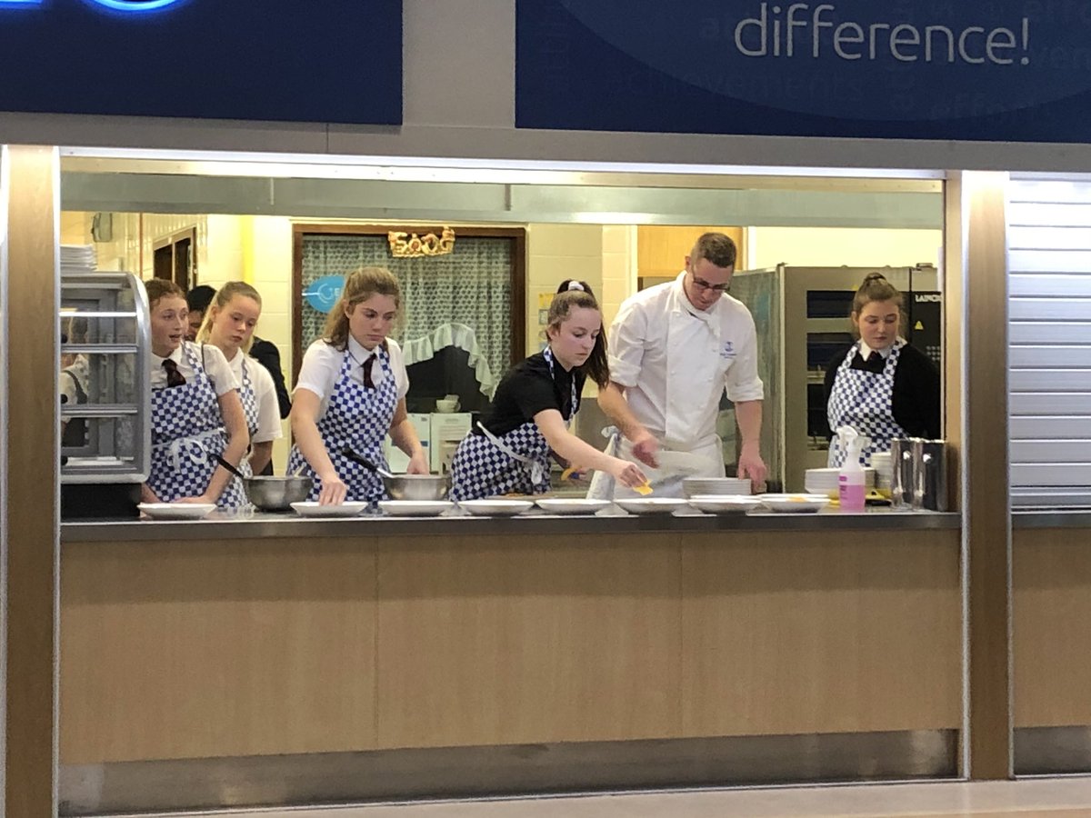 Alexander1969's tweet image. Fabulous night at @girvanacademy Pop-up Kitchen in collaboration with @TrumpTurnberry. Pupils designed dishes which were turned into delicious menu by Turnberry chefs. Cooked and served tonight by pupils under tutelage of Turnberry staff #developingtheworkforce #partnership