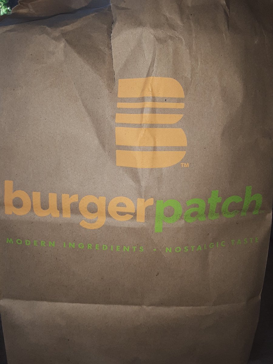 ricmicstic's tweet photo. Secure the bag, sis ๐ฟ
I LOVE #BURGERPATCH #Sacramento https://t.co/HuKd48qN4h