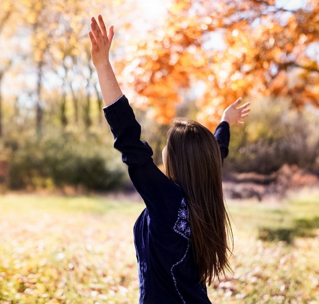 가을이 가득한 11월입니다.
짧지만 아름답고 강렬힌 인상을 남기는
가을을 닯고 싶어요.
가을과 짧은 만남이 아쉽지만 
헤어지면 다시 만나는 법이잖아요.
가을의 이별과 겨울과의 만남을 잘 준비하시면서
건강도 잘 챙기세요.
♥사랑해요.