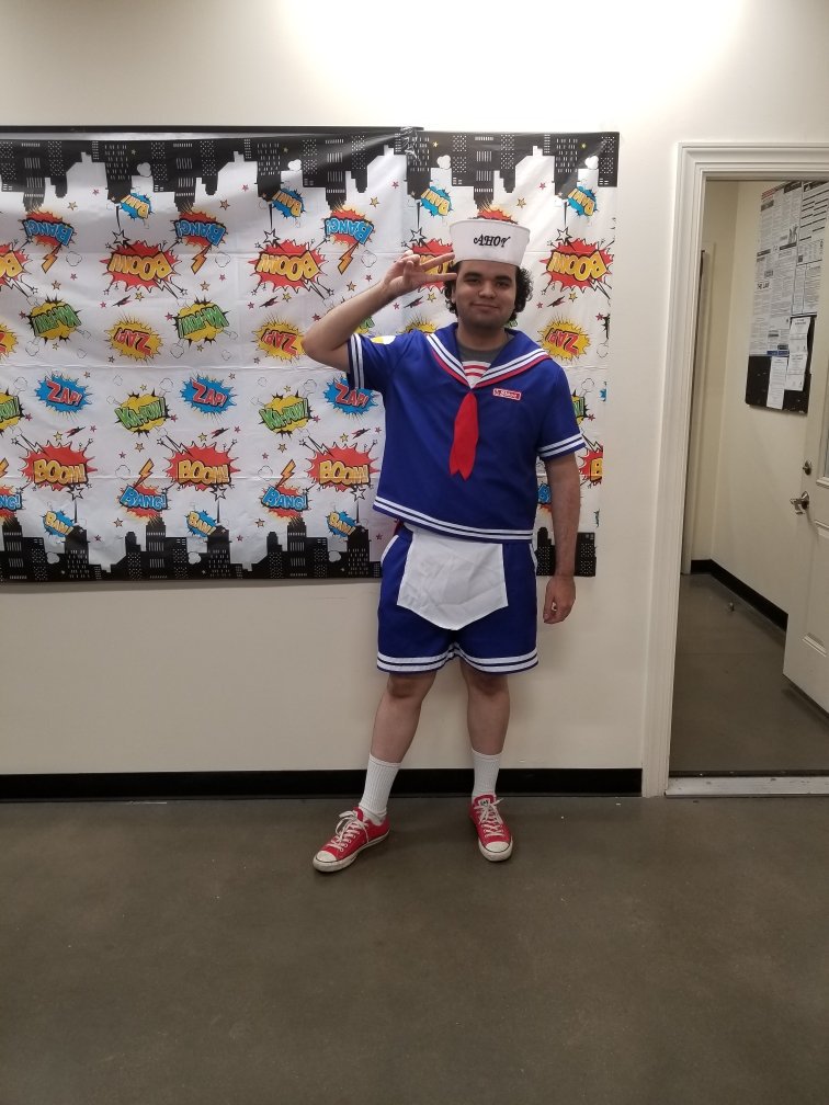 DrewHD1110's tweet photo. Halloween festivities at 4632!!! @XConnollyJr @dpattersonTHD @SeayCalandra @0805KimberlyH @SawyerLadawn https://t.co/zktAaNq9xl