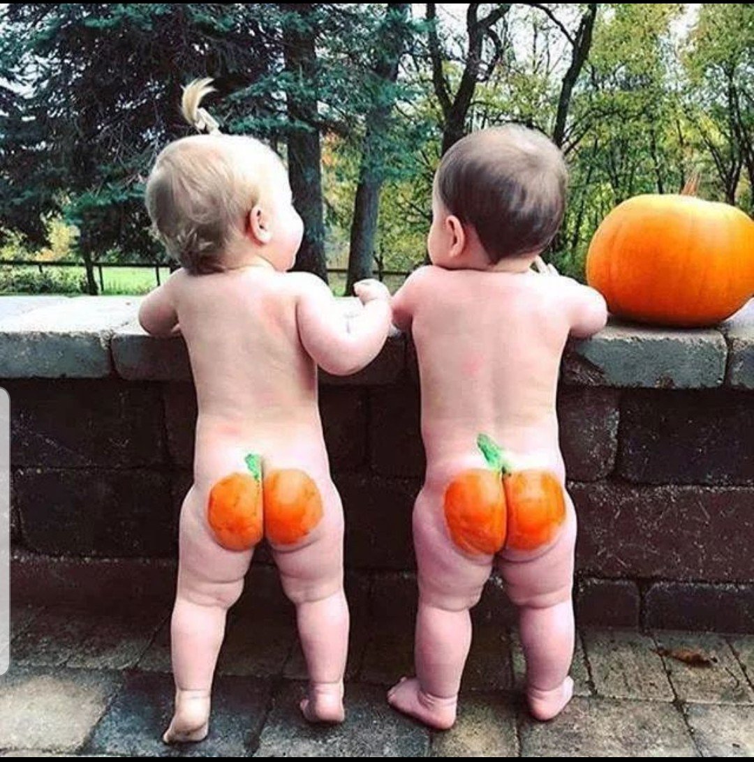 Попка младенца