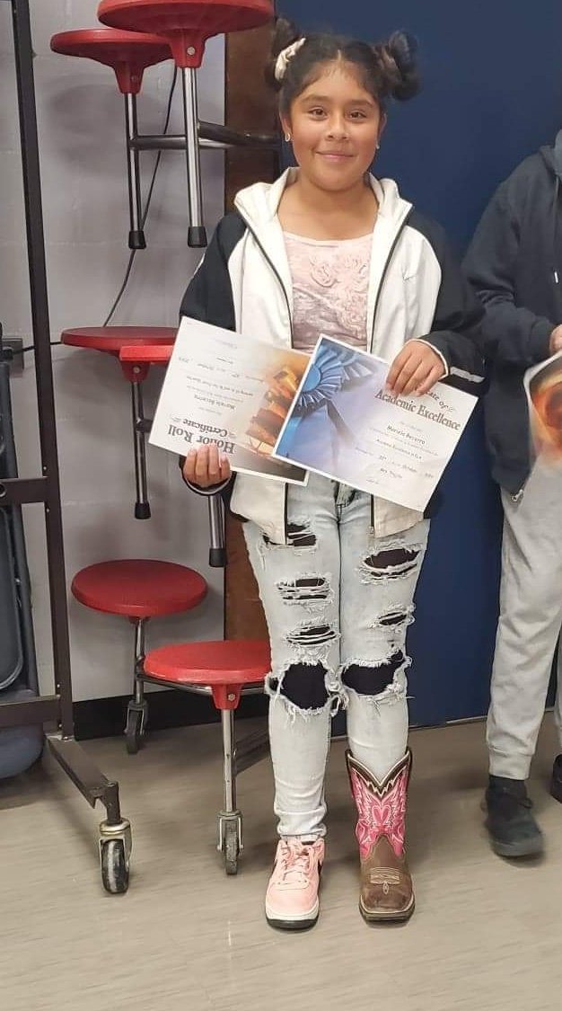 MariaMonroyDeBe's tweet photo. Cowgirl was given Academic Excellence in ELA &amp; Honor Roll Certificates today. 
#mycowgirl #mycoolkid #myladyeagle #yermoschool #yermoeagles #ladyeagle #redribbonweek2019 #saynotodrugs #wackyday #wackyhair #wackyshoes #dontgetmixedupindrugs https://t.co/rVsjrSNI7S