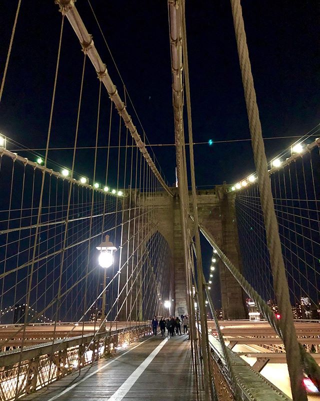 nickaIew's tweet photo. 🌉🌉🌉
.
.
.
.
.
.
.
.
#brooklynbridge #nightphotography #night #cityphotography #cityscape #newyorkcity #newyork

📸 https://t.co/x8NMTGLDoE via https://t.co/93n14rG0HB https://t.co/4wIExmqQxA