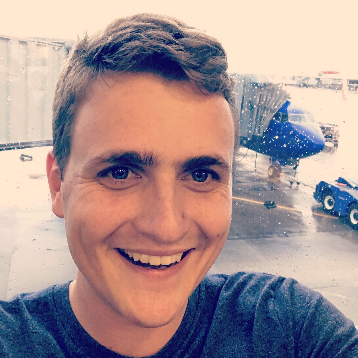 StephenRothhaar's tweet photo. CALIFORNIA HERE I COME!!!!!!π€π€π€ππππ
#StephenRothhaar #MusicLife
#Popstar #Pittsburgh
#PGHCreative #DetroitLove #Follow #StudioLife #DoWhatYouLove #Lifestyle #Art #Style #SongWriter
#Love #SomethingNew #artist
#music #singerslife https://t.co/hrB2MHPdAx