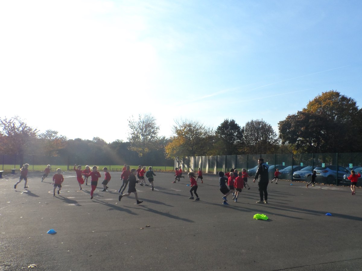 DLPTBraybrook's tweet photo. This week, @NorwichCityFC  academy  coaches lead a whole school assembly before Year 2 and Year 3 had the opportunity to take part in some football skills sessions. #happyandhealthy #whyweteach https://t.co/LiRiFnEYd1