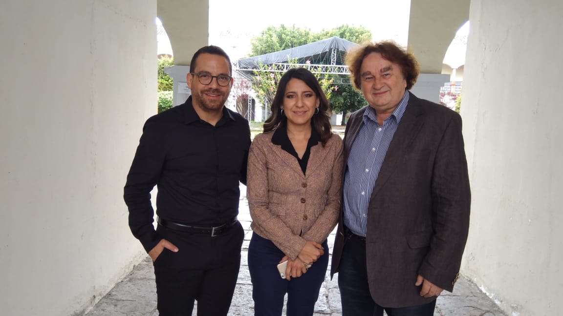 SinfonicaCuenca's tweet photo. El Ministro de Cultura y Patrimonio @juanfervelasco visita la @SinfonicaCuenca . Lo vemos junto a #GabrielaSánchezRacines Directora Ejecutiva y #MichaelMeissner Director Titular https://t.co/UD3ywTlKBu