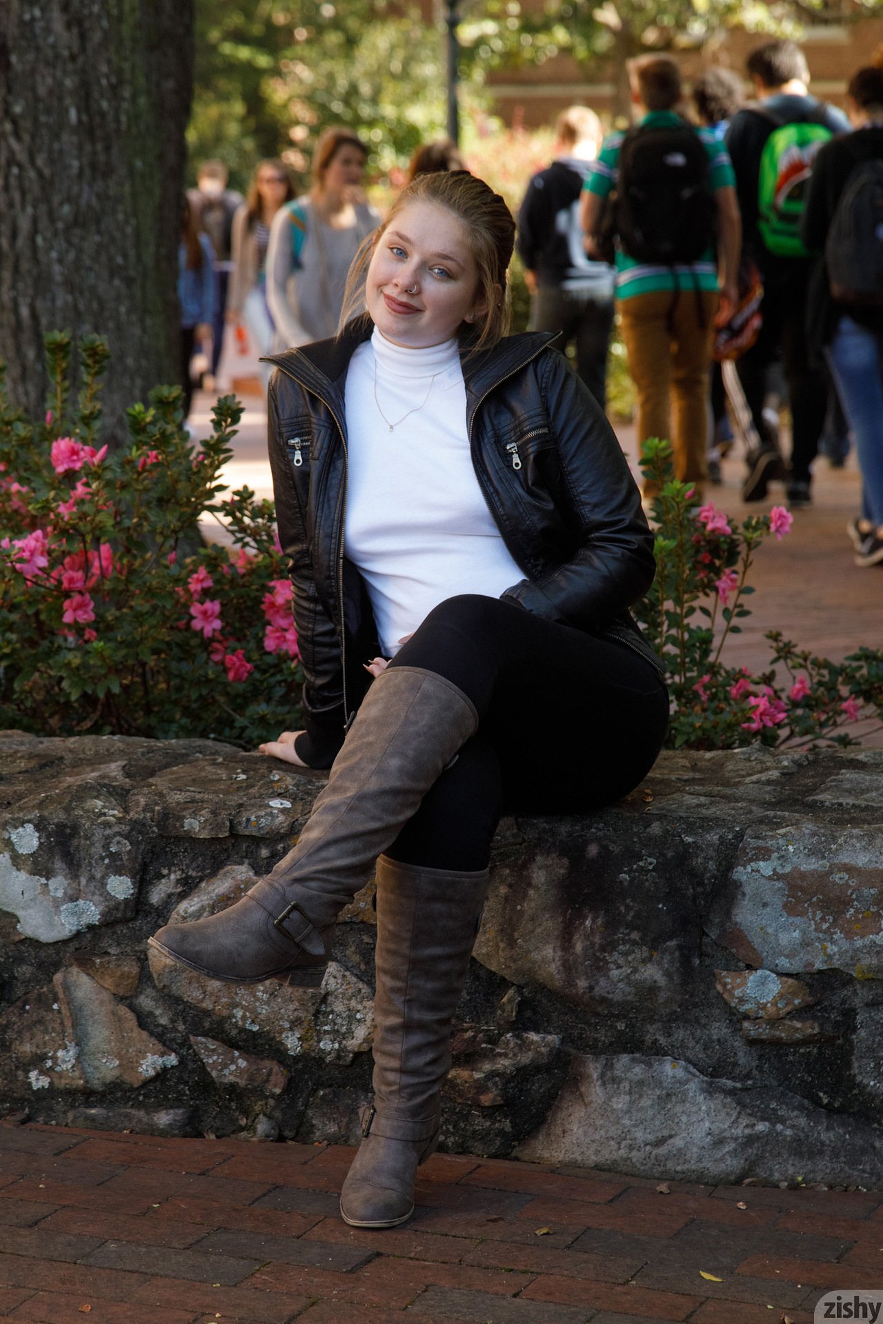 TW Pornstars - 1 pic. Zishy.Com. Twitter. Fawn Richfield. 9:47 PM - 31