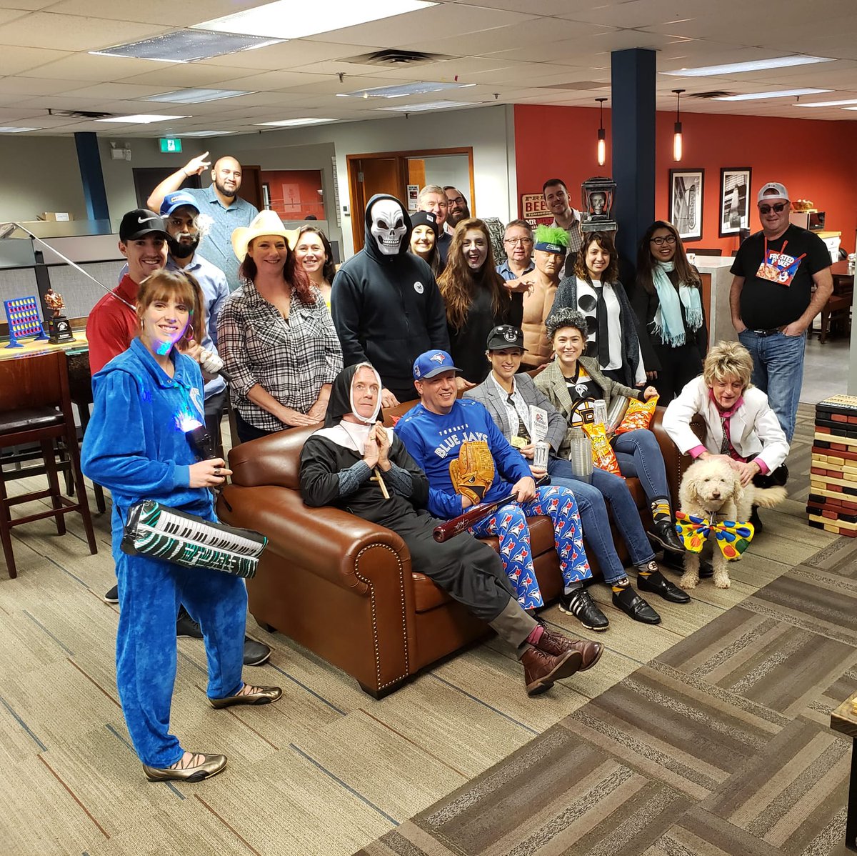 MrMfranchise's tweet photo. #HappyHalloween from all us st @MrMfranchise. https://t.co/oGblVsJNmD