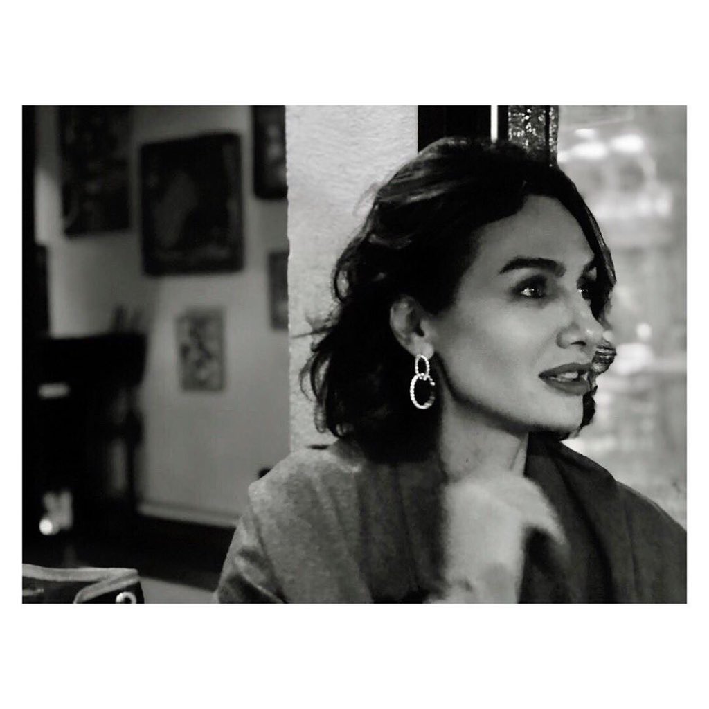 nina__Queen1's tweet photo. وإنك بسَمتي وإبتسَامتي وسببُ تبسمّي ...🧁🍫. 
I miss u 😭😘❤😍
#birceakalay‌ https://t.co/WuKugZVzJm