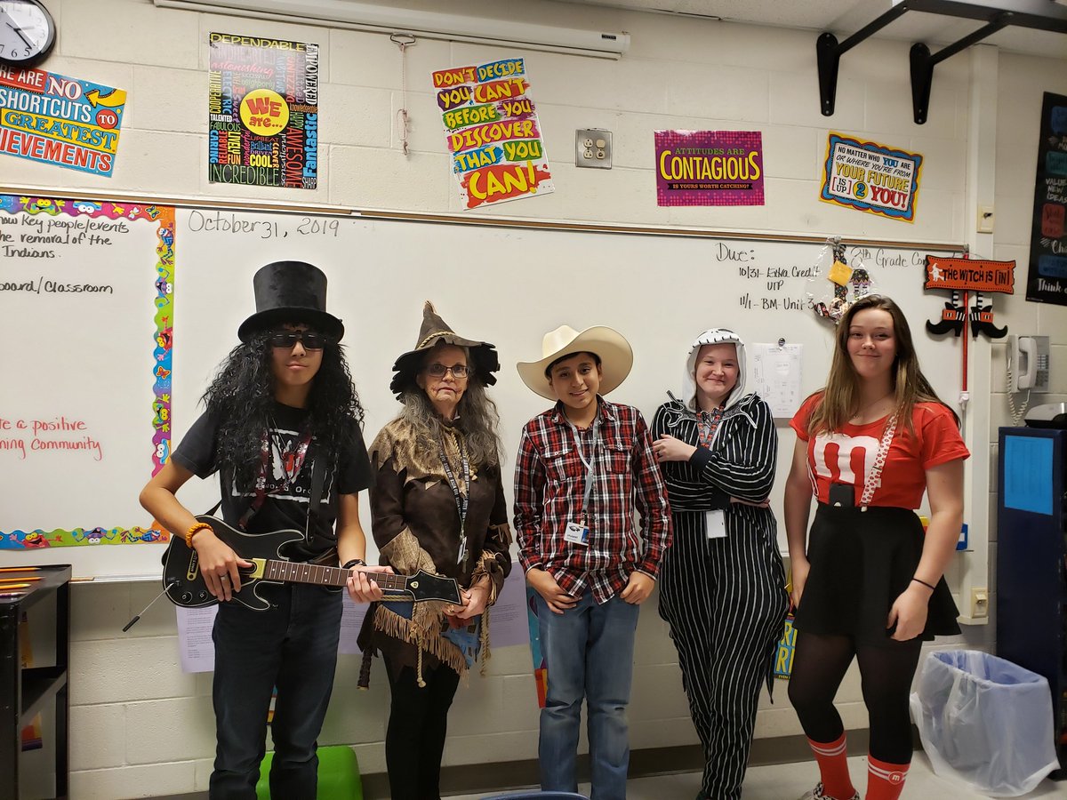 Loved our Halloween festival today. 🕸🎃💀
<a href="/CoosaMiddle/">Coosa Middle School</a> 
#EaglesfortheWin