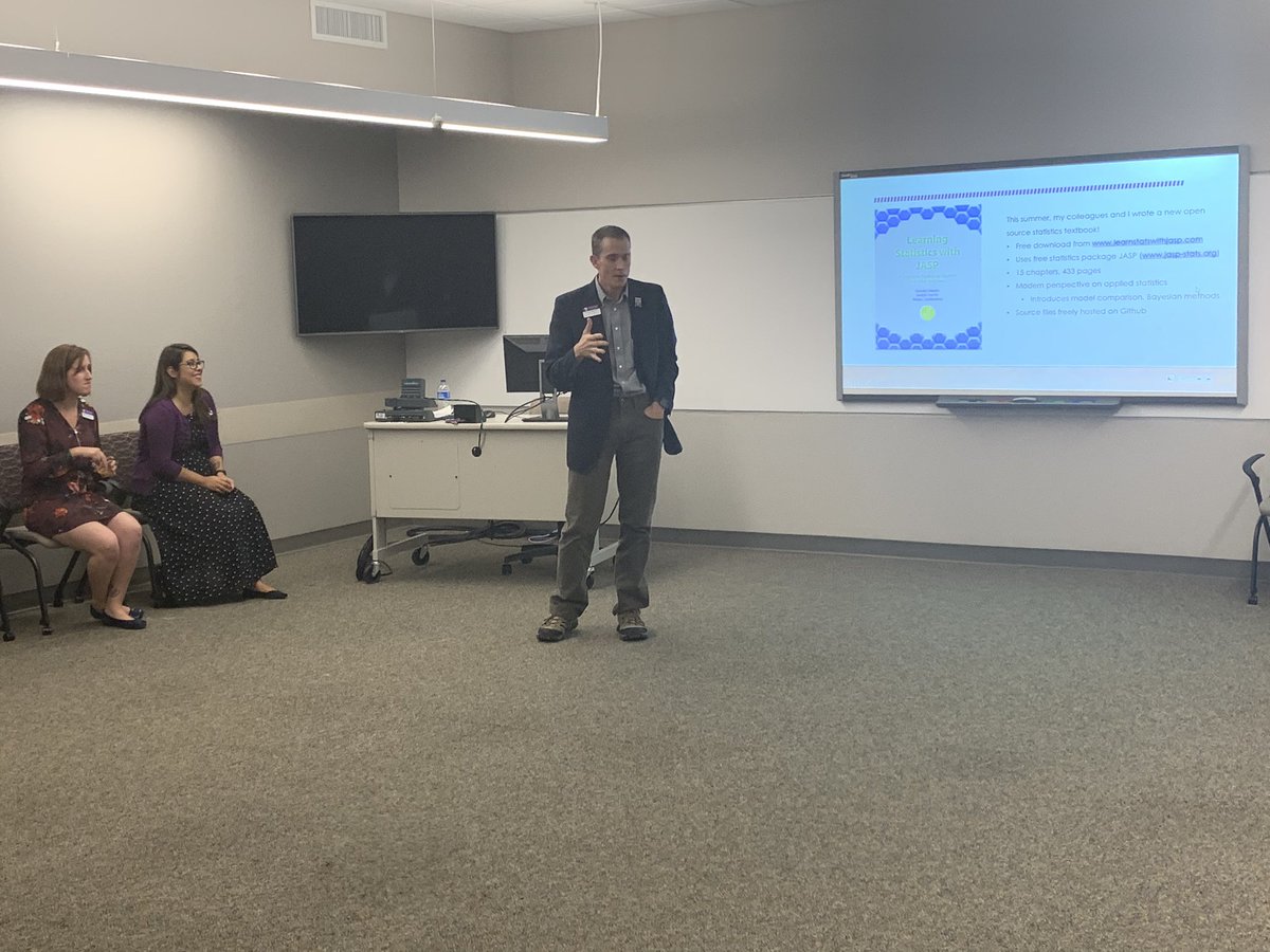 TarletonPrez's tweet photo. Dear @TarletonState students: please take time to say a special βthank youβ to a faculty member this week. They are diligent in creating Research & Development opportunities to enhance your learning experience. You may not realize it now - but you will later π#tarletonfaculty https://t.co/XarB6ciMwe