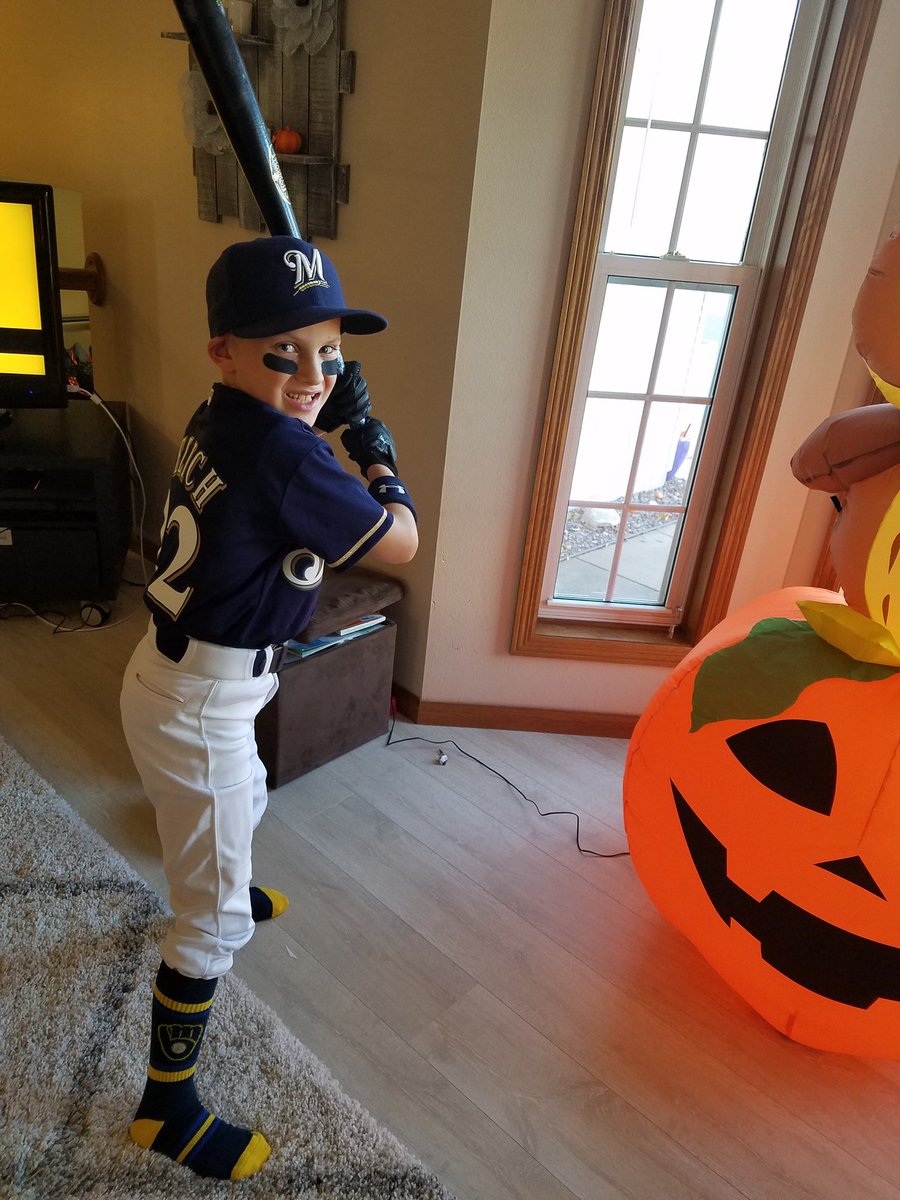 S-Rob (@BigTimeSethyBob) on Twitter photo 2019-10-31 22:04:38 @ChristianYelich my boy is ready to trick or treat as his favorite ball player. @ChristianYelich my boy is ready to trick or treat as his favorite ball player.
