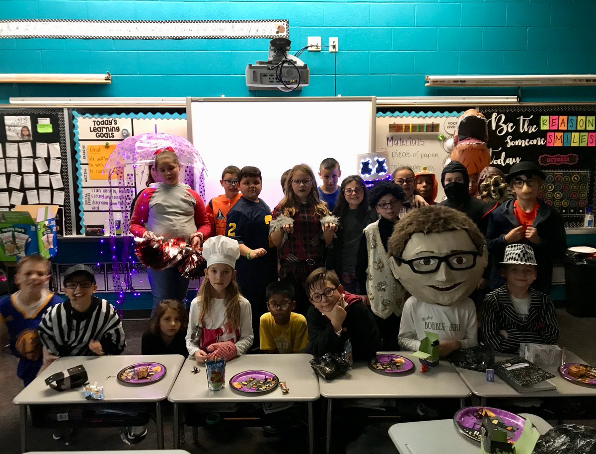 OtsegoGrade4's tweet photo. Happy Halloween! 🎃👻#OtsegoKnights #4thgrade #MissBrahaney https://t.co/SdCQgt5QBD