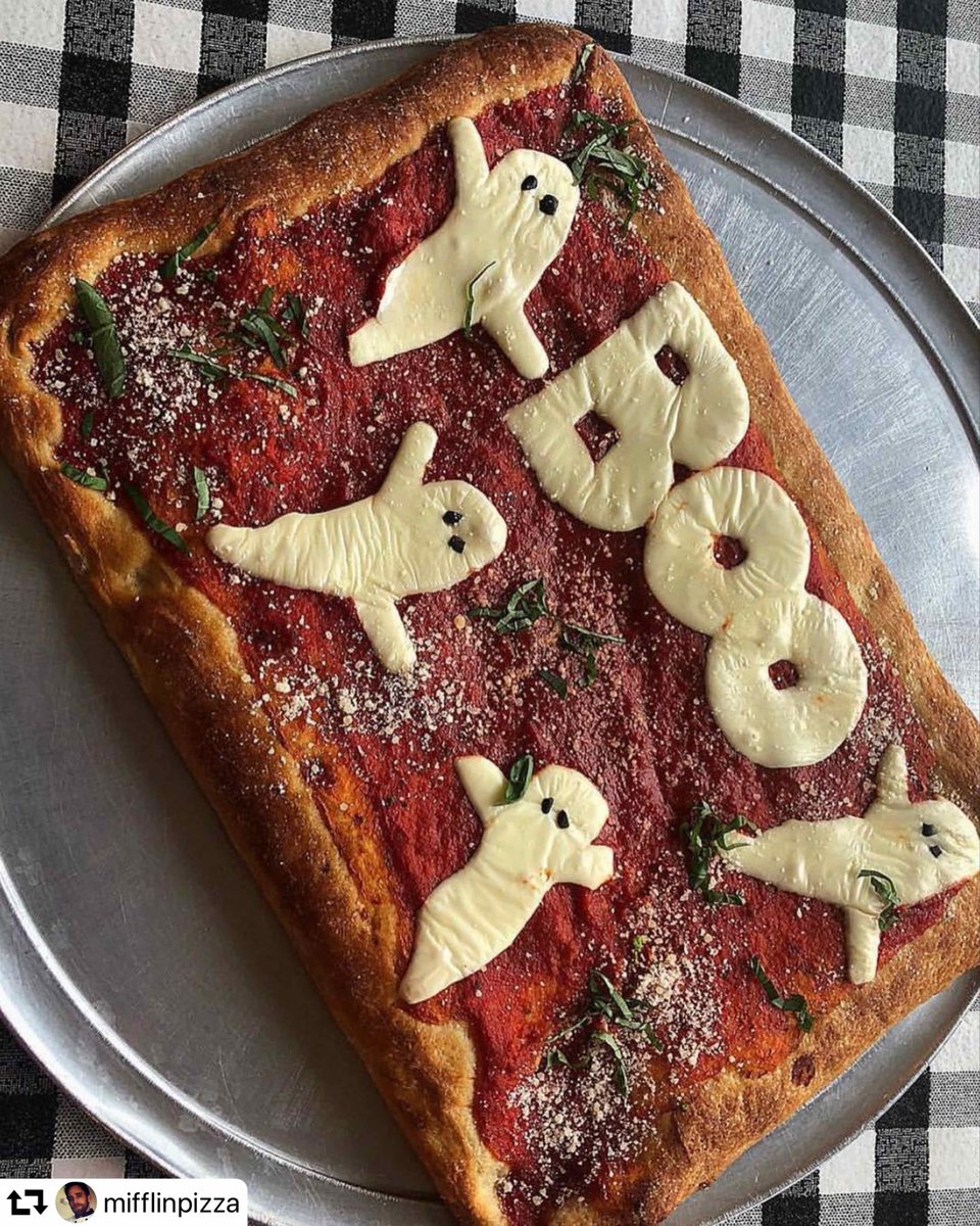 MunchOnEats's tweet photo. #repost @mifflinpizza
・・・
Happy Halloween!! If you’re staying in tonight, order dinner online using #MunchOn 👻🍕

#OnlineOrdering #LocalFoodWithinReach #Boo #HappyHalloween #Pizza #SpookyScary #ItalianFood #FoodPorn https://t.co/6zU949q4yv