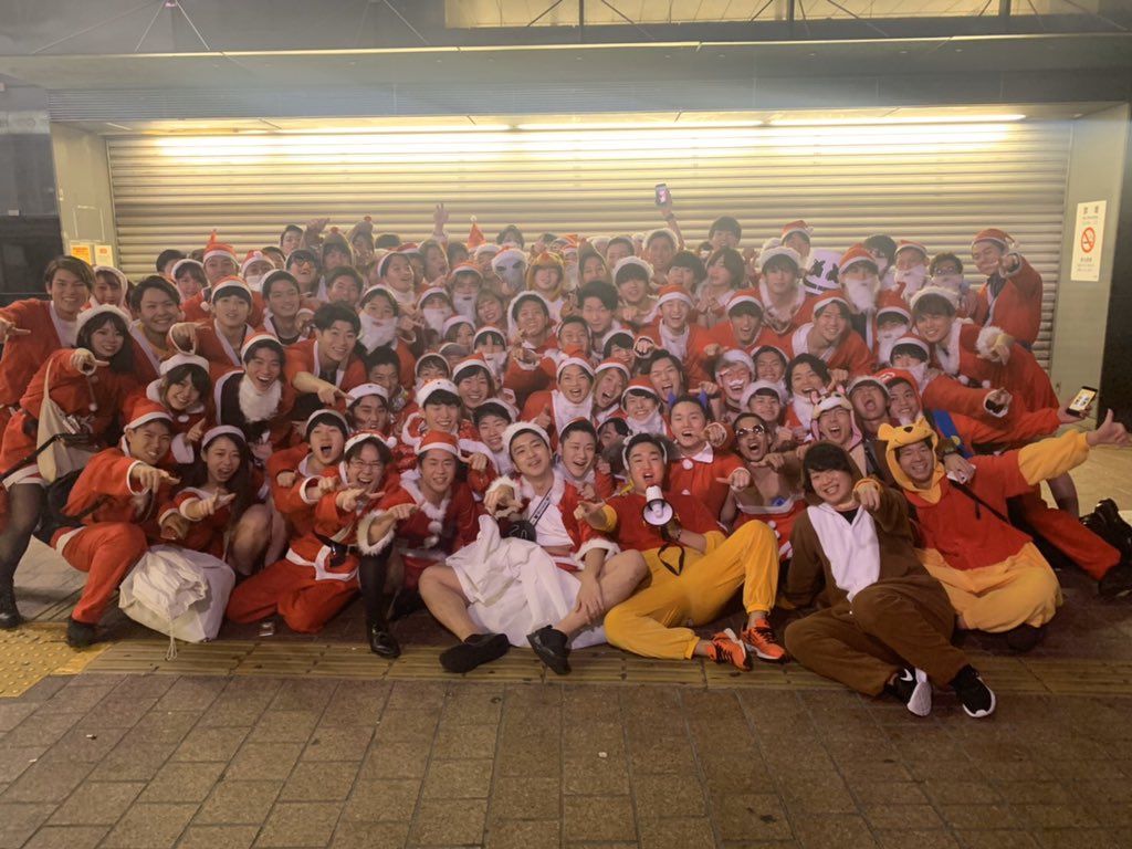 Yoko_Yure's tweet photo. 渋ハロ楽しかったー！
いつもお世話になってる渋谷をRootsのみんなで大掃除🧹
100人のサンタが集まったよ✨
これからも渋谷さんどうぞよろしくね☺️
#Roots
#サンタジャック
#サンタ
#ハロウィン
#掃除
#渋谷
#渋ハロ https://t.co/H6A2VSulPj