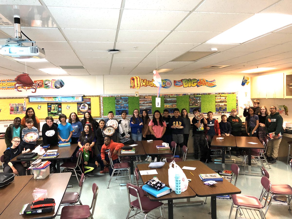 Mrs. Trabold Psd202 tweet media