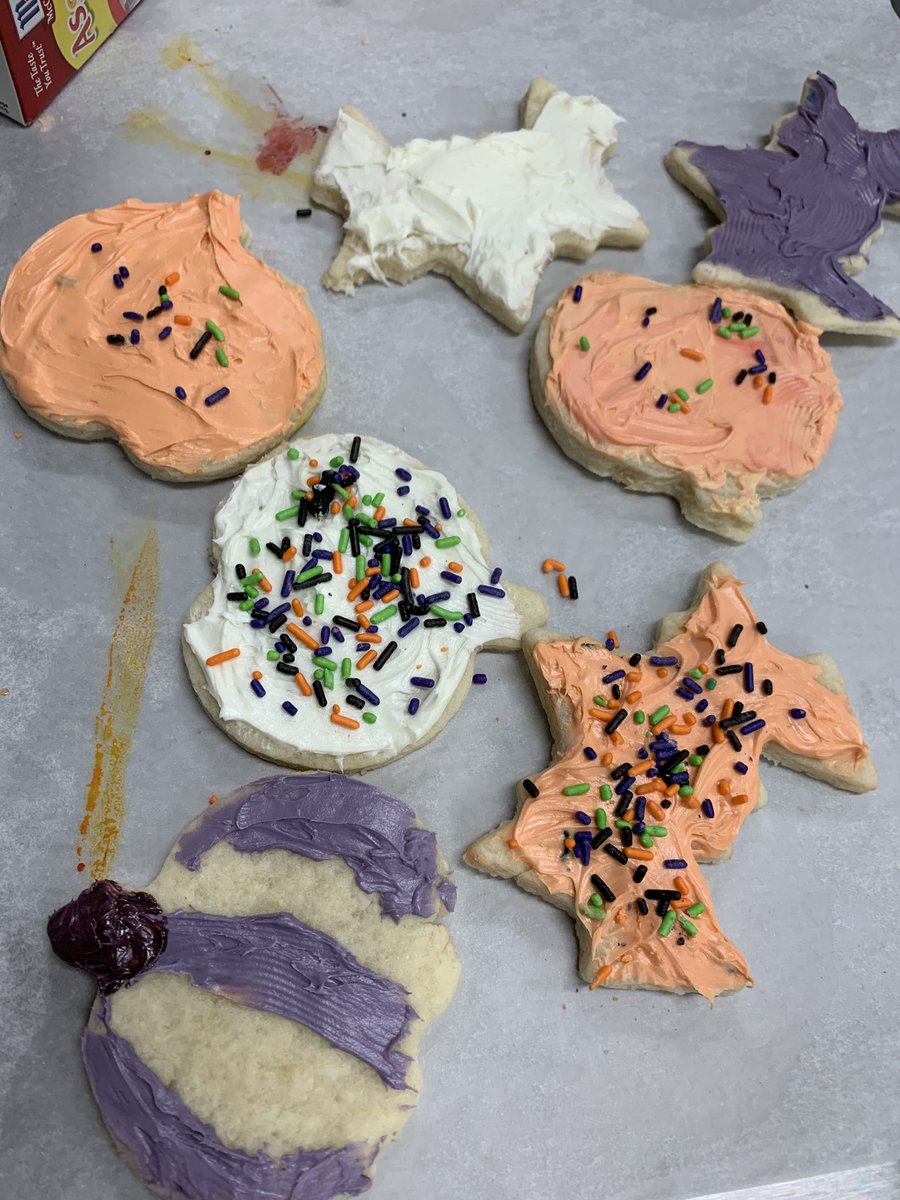 GWBusFACS's tweet photo. Spooky creations in Culinary Arts today!  Happy Halloween everyone! Stay warm👻🎃🕸 https://t.co/A8jQLIIuKm