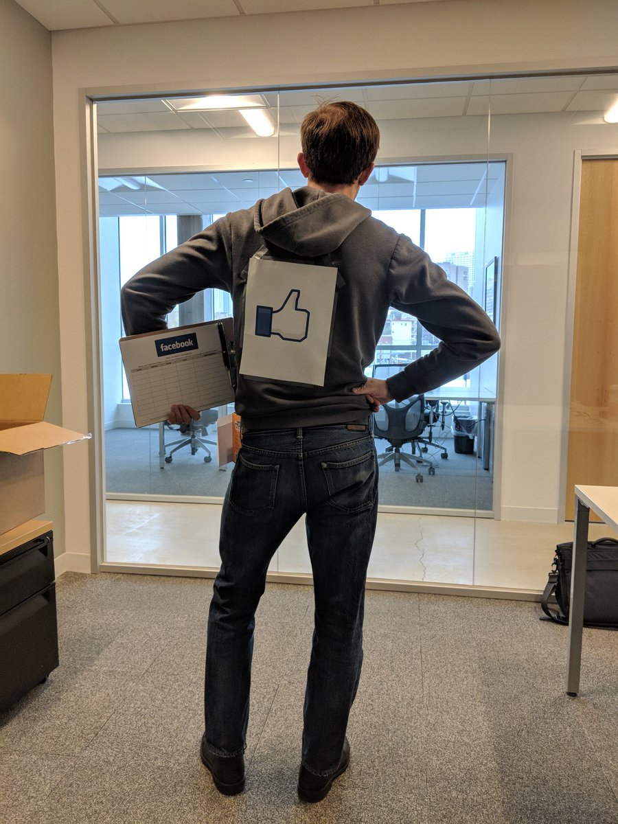 bhtyson's tweet image. I chose the scariest thing I could think of for my costume this year - someone who sells your personal data and promotes Trump&apos;s lies for profit!! #halloween2019 #dreambigspookhard #breakupbigtech