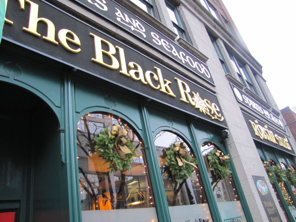Book your holiday party at The Black Rose before it's too late!
Email mlynch@irishconnection.com for more information!
