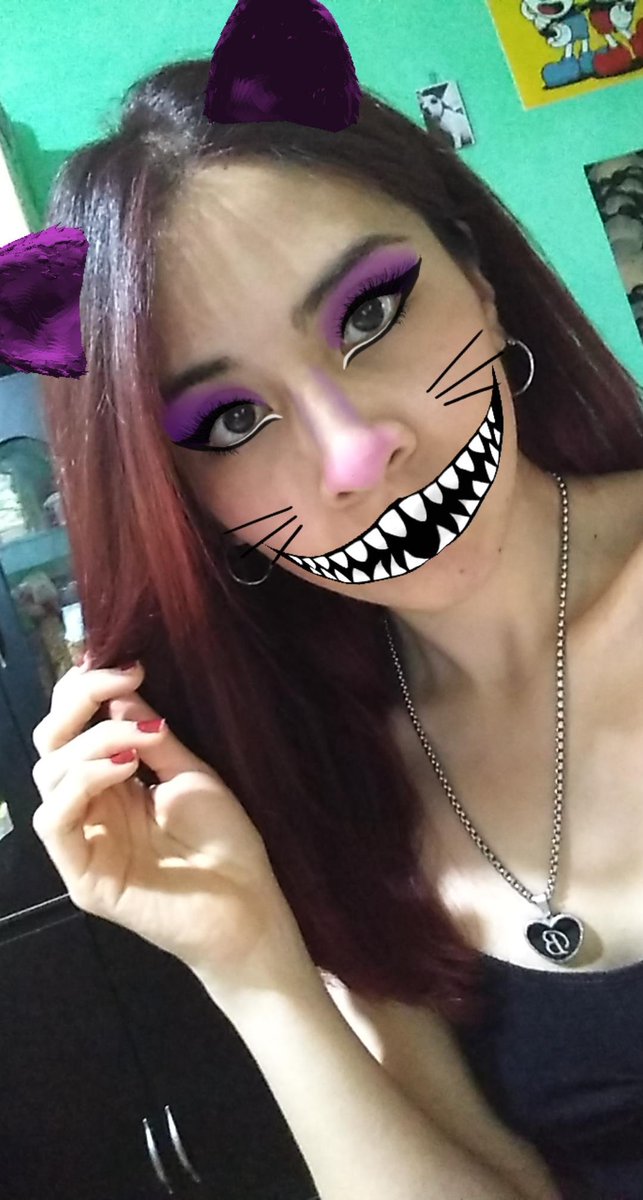BrenGabiCastro's tweet photo. Maratón de Halloween?? 🛸🎃 https://t.co/JJhUpXwrQm