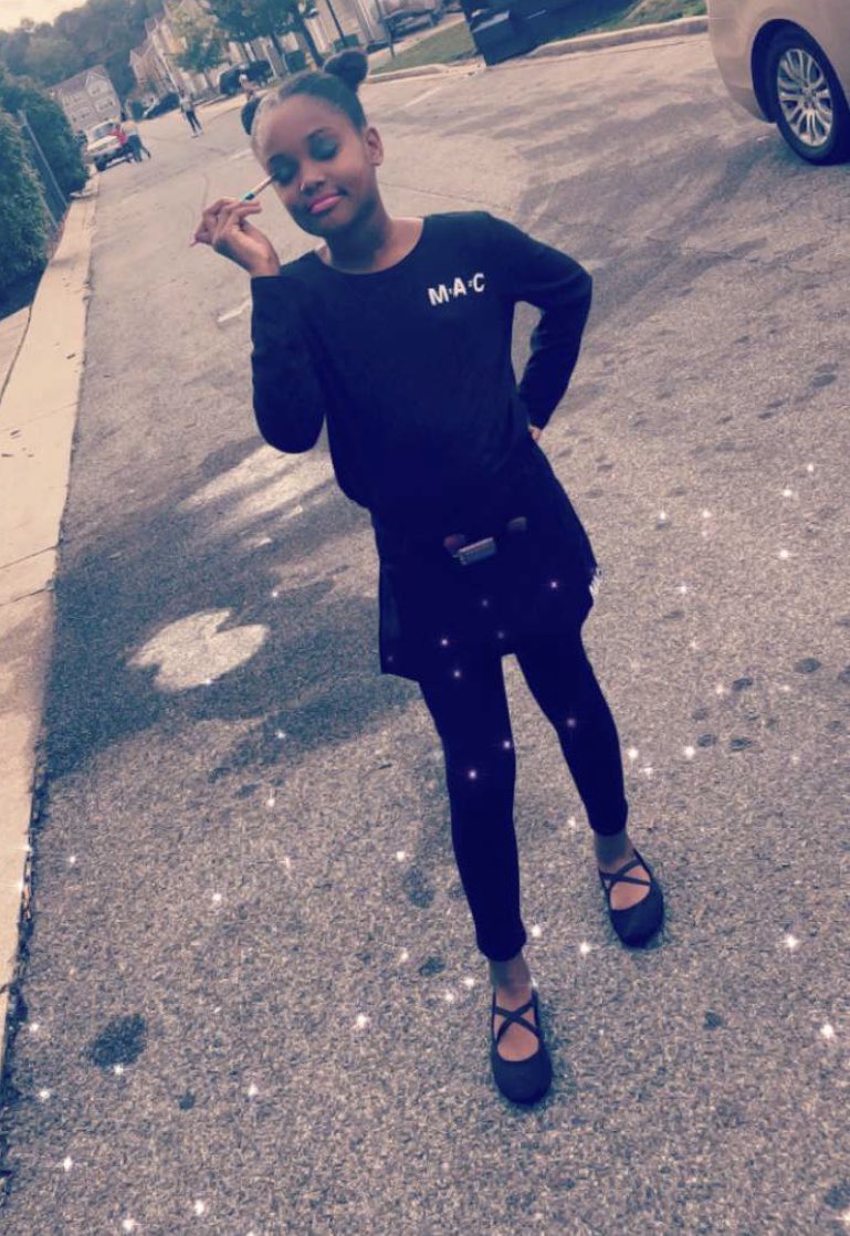 King_Tevo's tweet image. &amp;amp; @MACcosmetics y’all Better hire my baby #PrincessInTraining #FutureMUA #halloween2019 🖤🎱