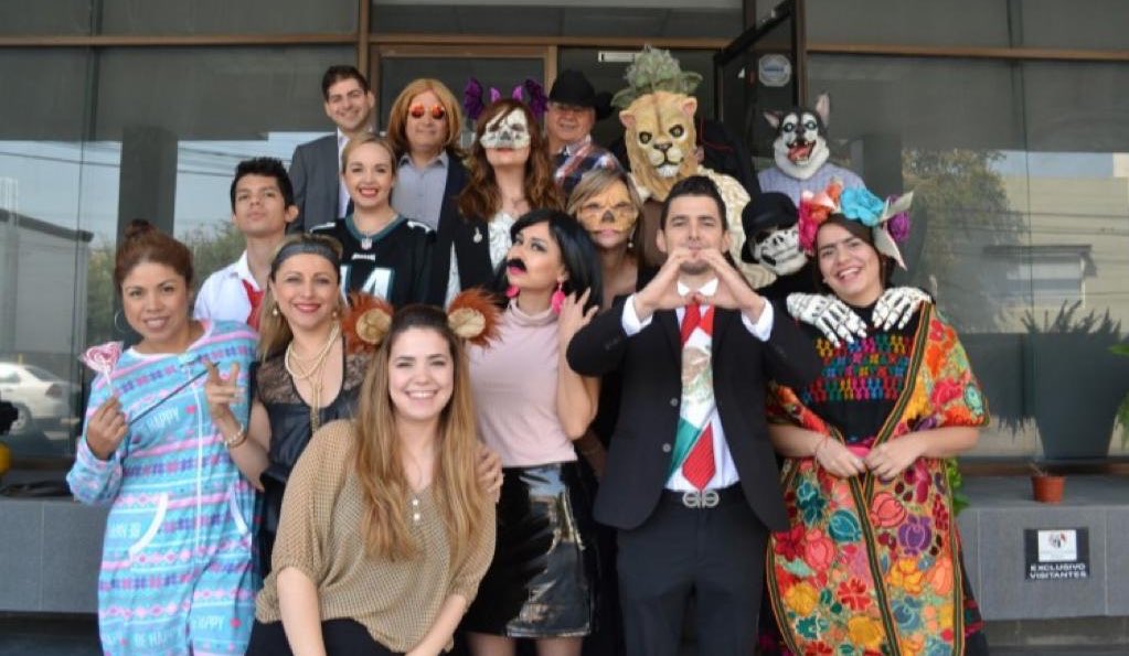 AmChamMexico's tweet photo. Trick or treat? #HappyHalloween2019! https://t.co/7gJ2CgEVB6