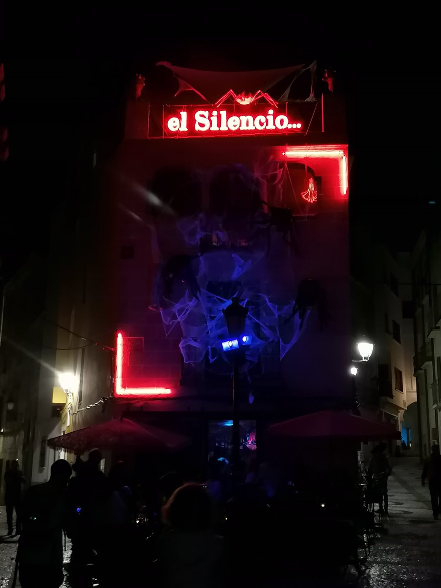 AManzanoBA's tweet photo. Julián y su "Silencio" siempre sorprende.

Enhorabuena, Artista. https://t.co/GtgvNdDmtu
