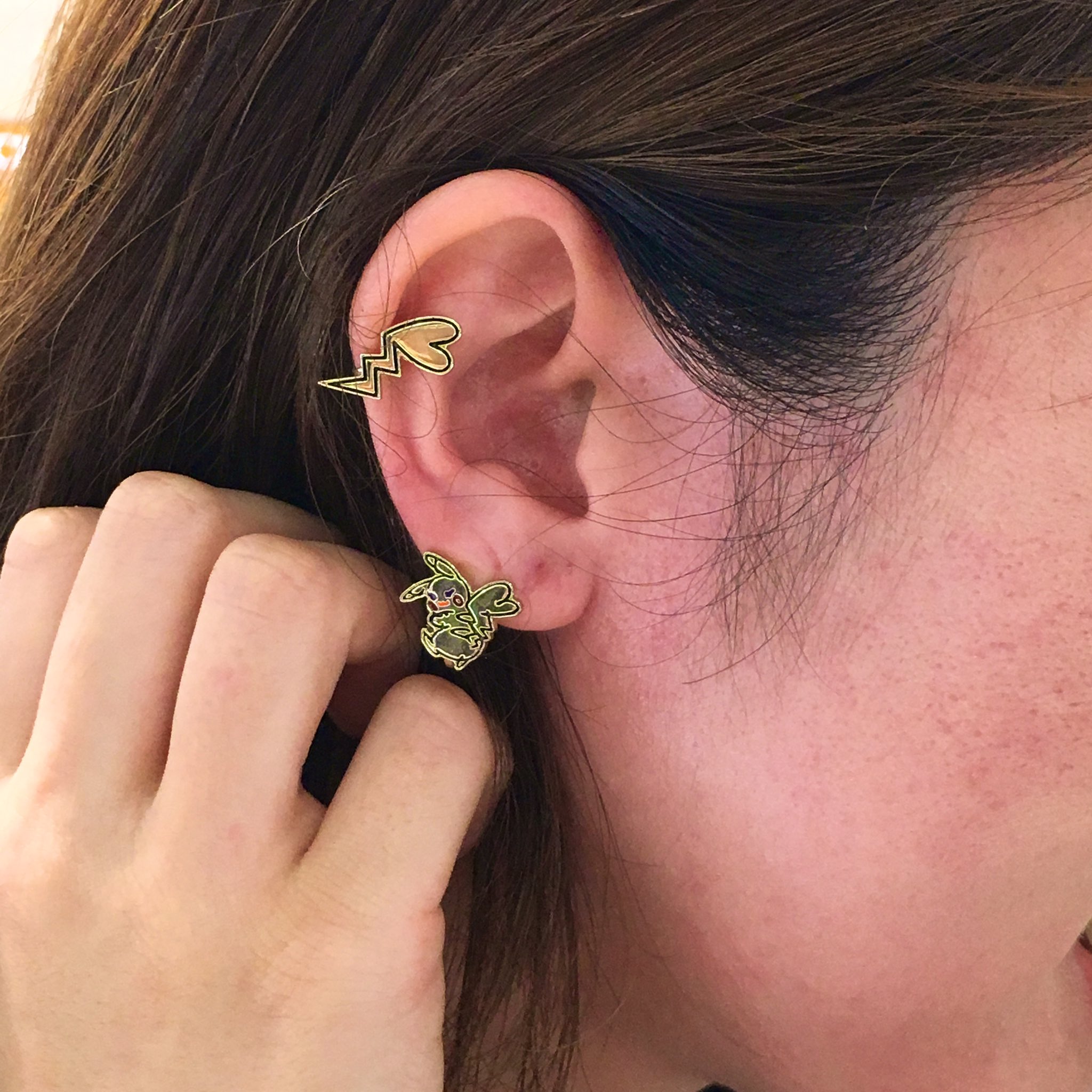 シュウウエムラ ピカシュウ イヤリング