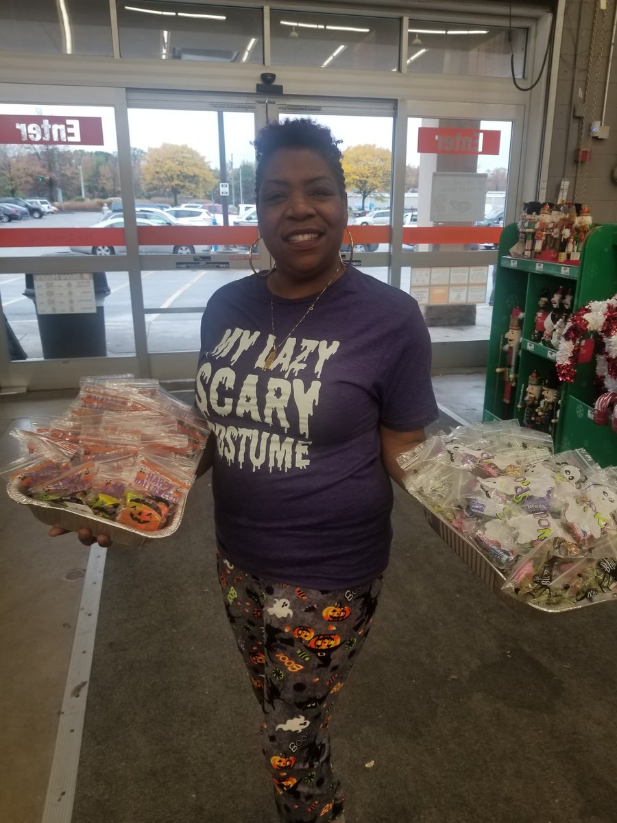 ASDS2582's tweet photo. Happy Halloween! Claudia is in the spirit and ready to pass out bags of candy to our associates. @MetachaA @larryb2582 @LeonRthd https://t.co/7Lc6jUBChR