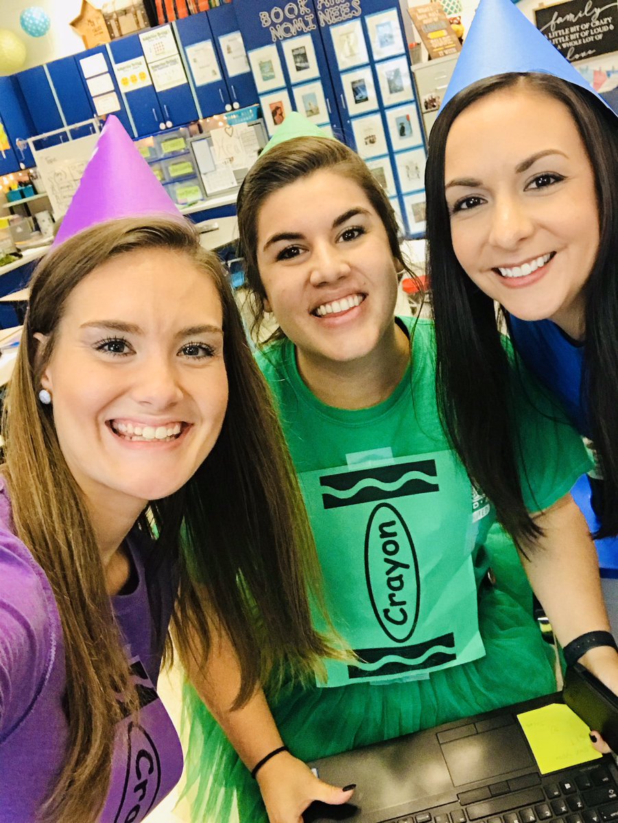 mrsheathPVES's tweet photo. The day the crayons came to school, Halloween Edition! 🎃👻 #pvespride @MissJordanPVES @SheenaOdom12 @MissEllisonPVES @MissDenneyPVES @MsCeballosPVES @msinfantasPVES @pvespride https://t.co/3e9pajEP1W